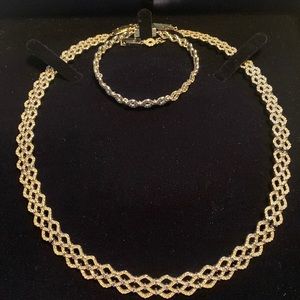 Swarovski Lace Set All Around with matching bracelet. Rhodium plated.